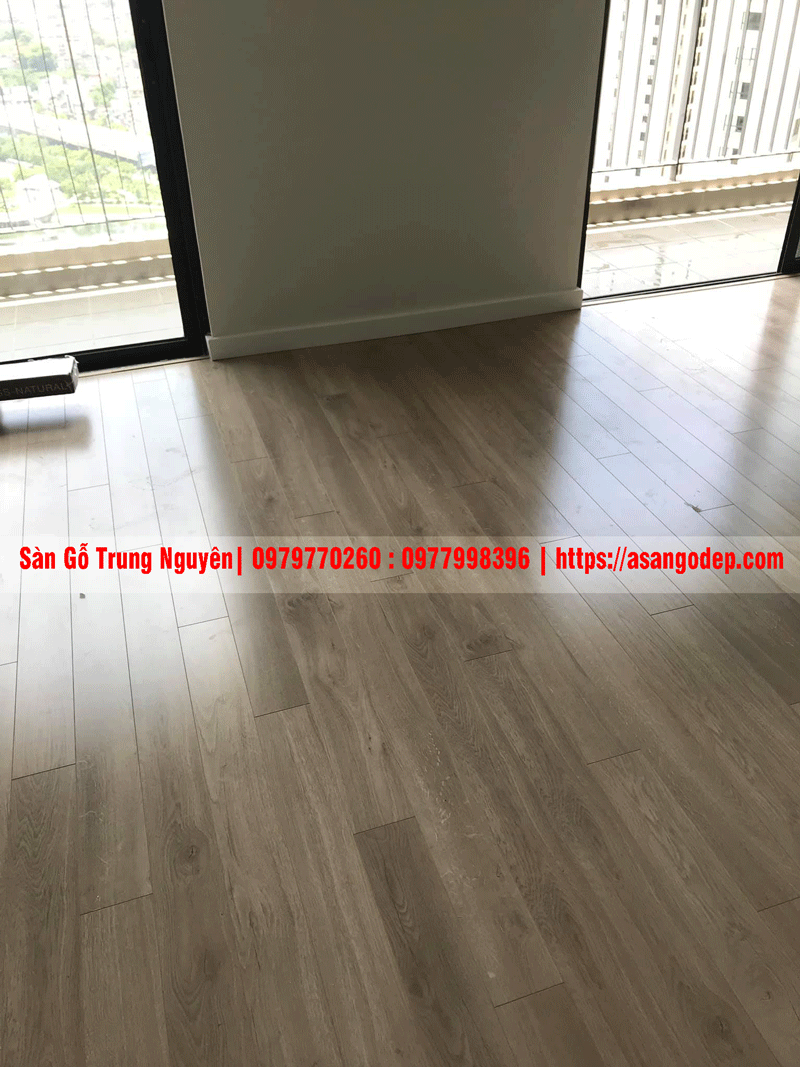 Sàn gỗ Kronoswis 12mm bản nhỏ Sàn gỗ Kronoswis 12mm bản nhỏ