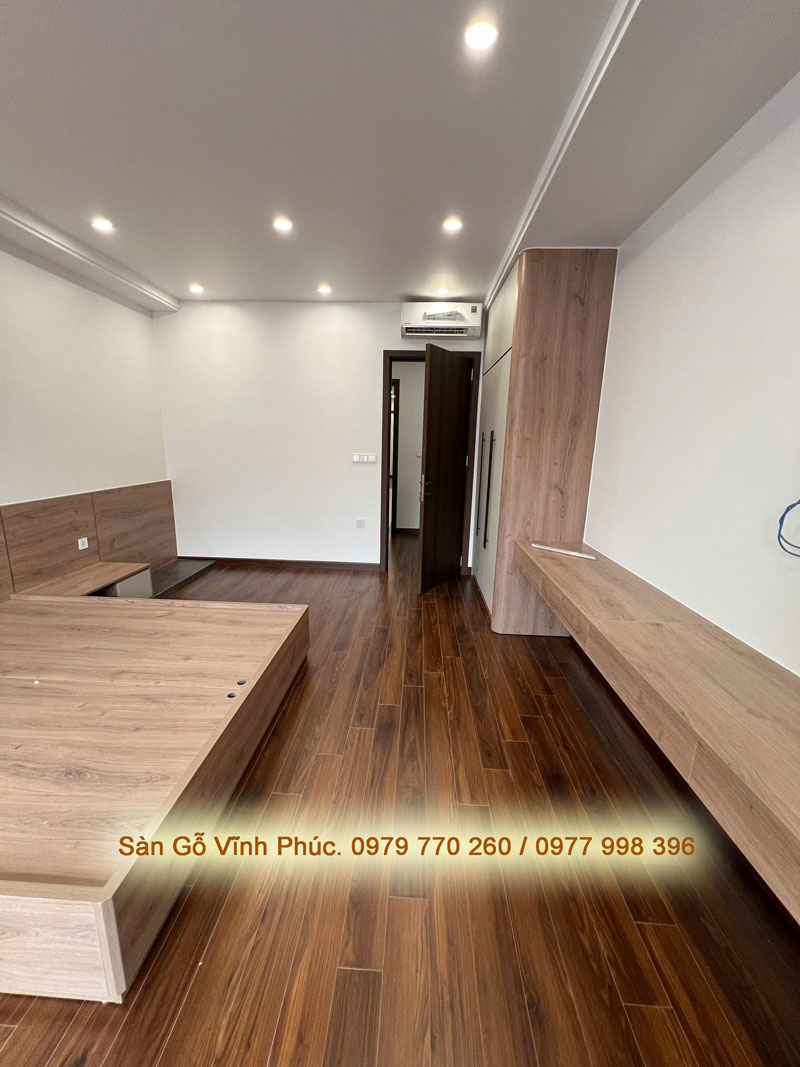 Sàn gỗ công nghiệp cao cấp màu óc chó