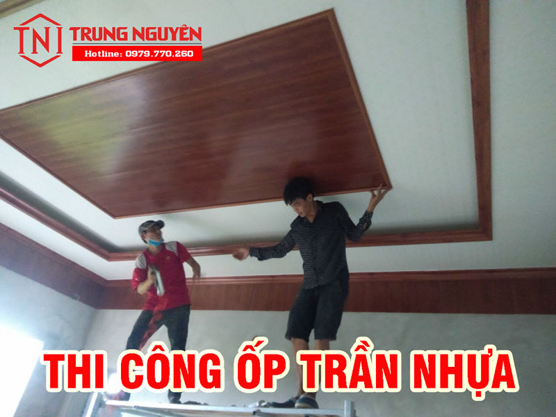 Ốp trần nựa dật cấp đơn giản