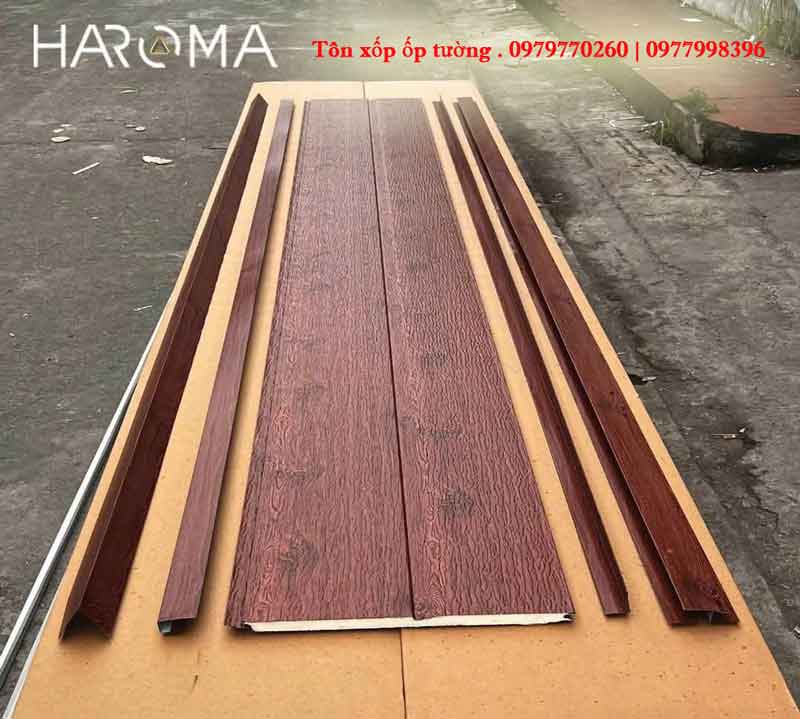 Tôn xốp vân gỗ ốp tường Haroma