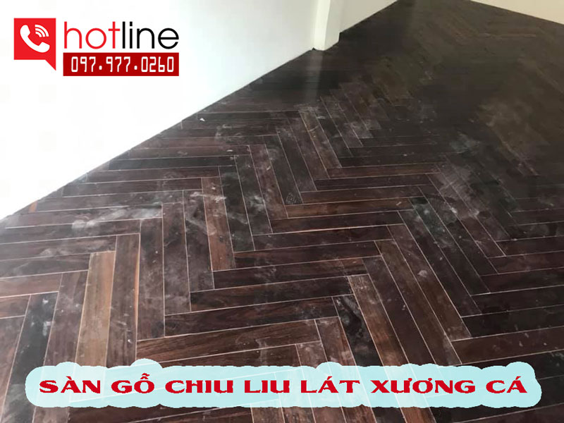 S&agrave;n gỗ tự nhi&ecirc;n chiu liu l&agrave;o l&aacute;t xương c&aacute;